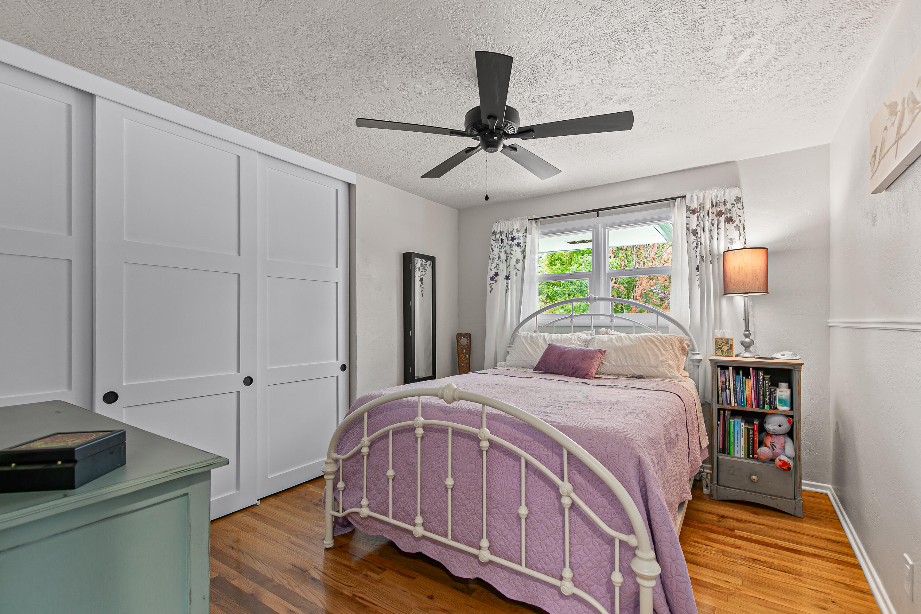 Country Club Manor - Residential