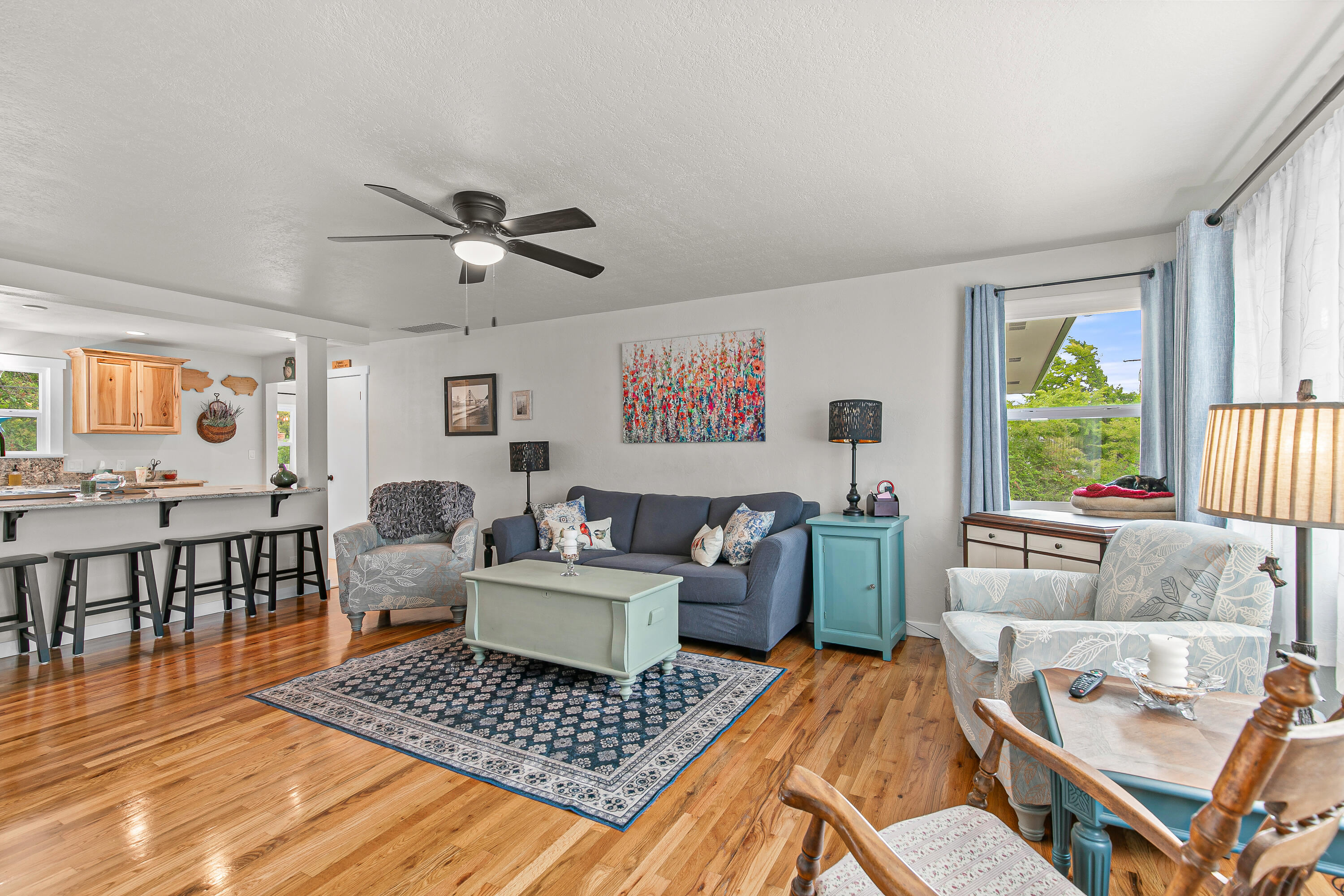 Country Club Manor - Residential