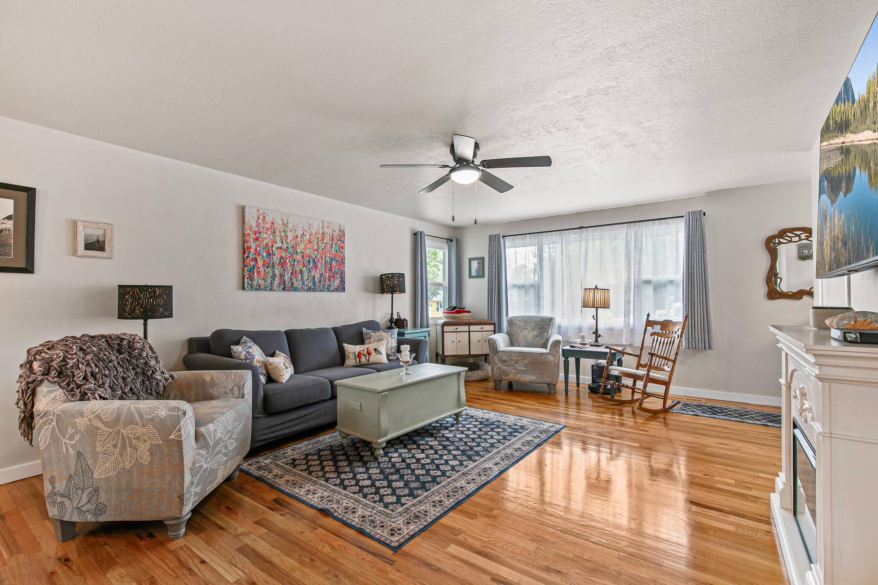 Country Club Manor - Residential