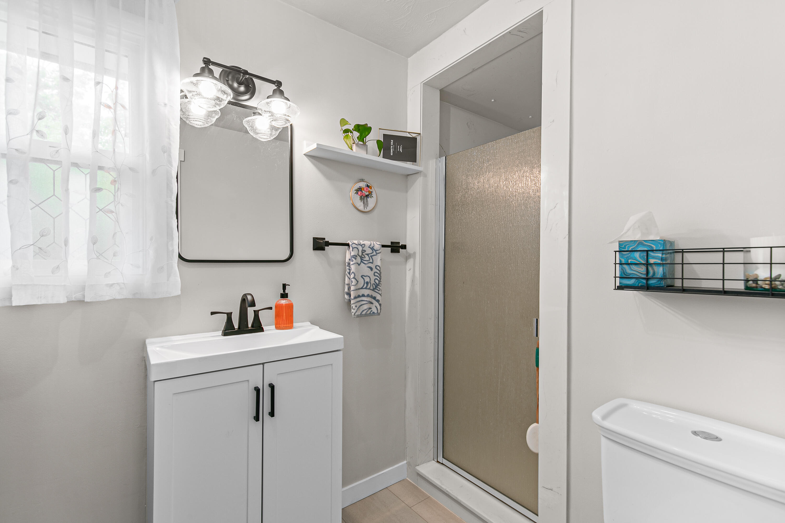 Country Club Manor - Residential