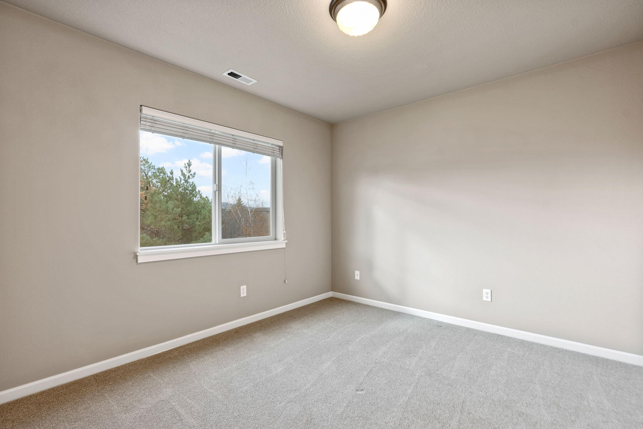 Lava Ridges - Residential