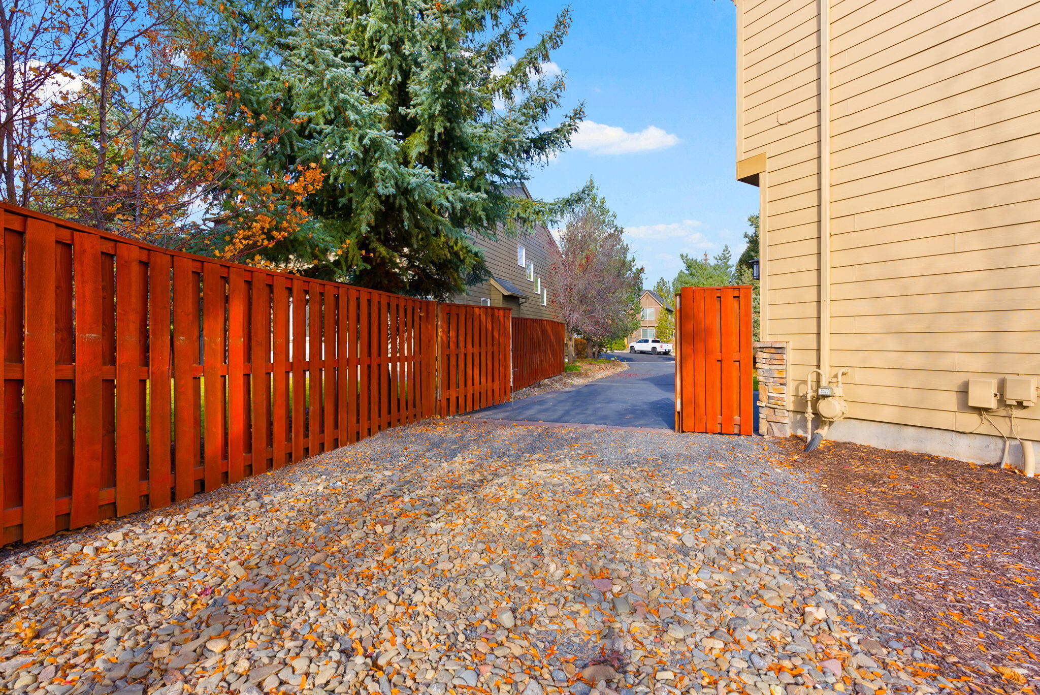 Lava Ridges - Residential
