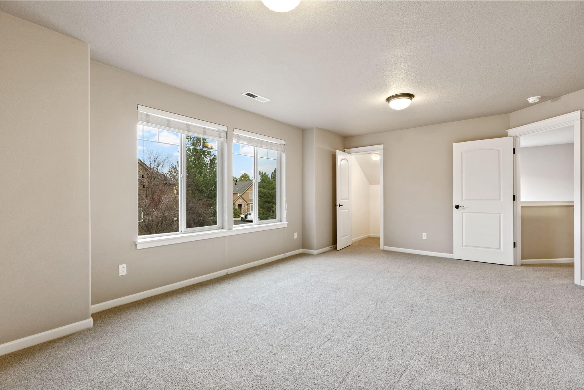 Lava Ridges - Residential