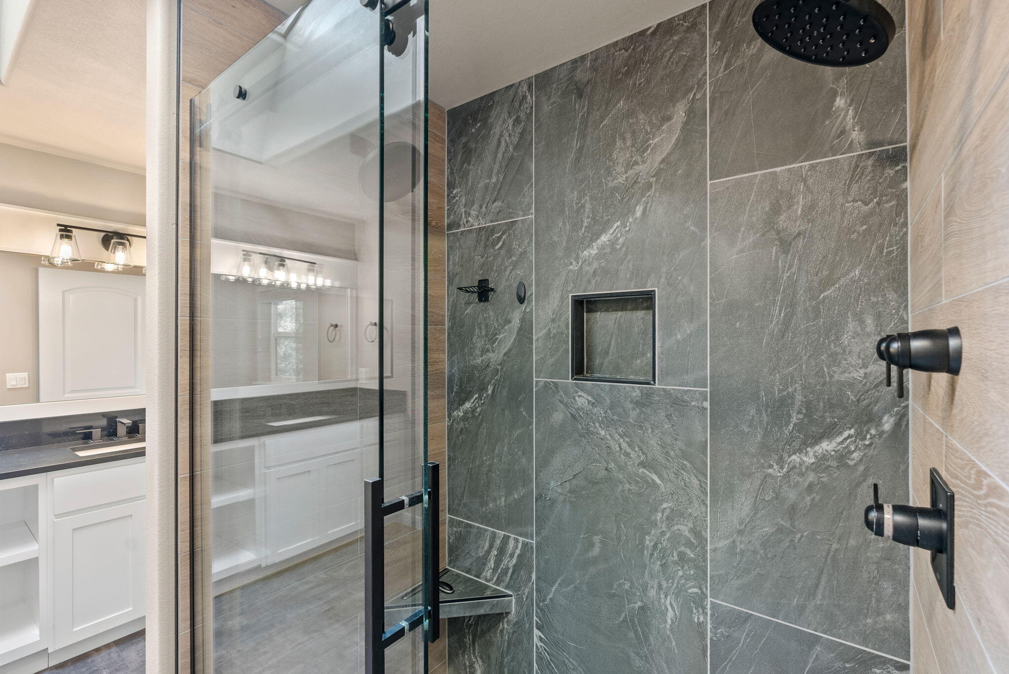 Lava Ridges - Residential