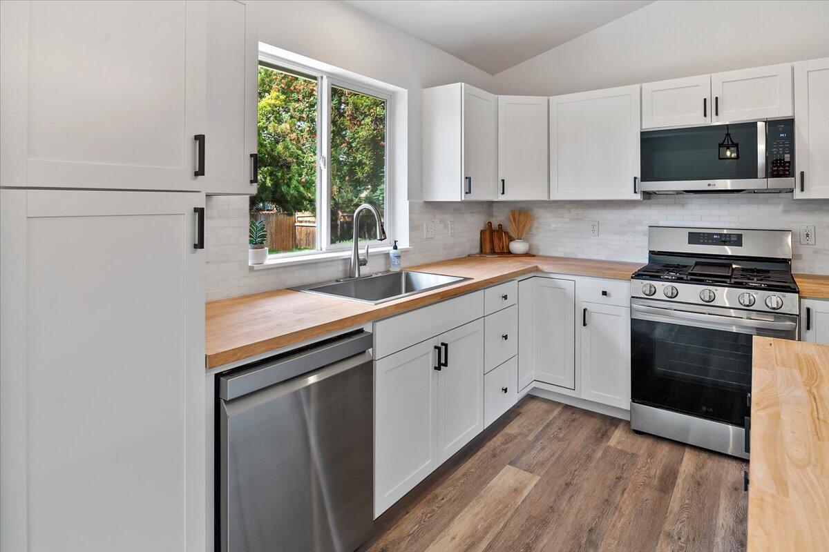 Canyon Point - Residential