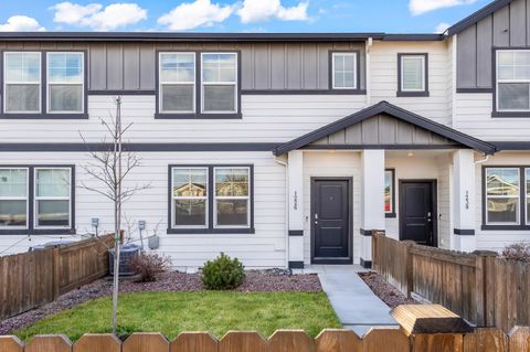 1226 NW Upas Place Redmond OR 97756