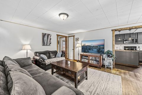 Tiny photo for 1125 NE McRae Court, Prineville, OR 97754 (MLS # 220211249)