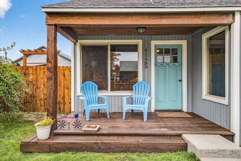 Tiny photo for 1125 NE McRae Court, Prineville, OR 97754 (MLS # 220211249)