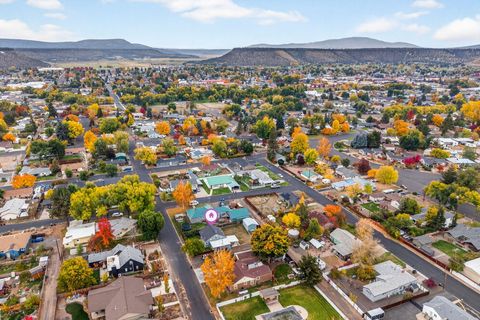 Tiny photo for 1125 NE McRae Court, Prineville, OR 97754 (MLS # 220211249)