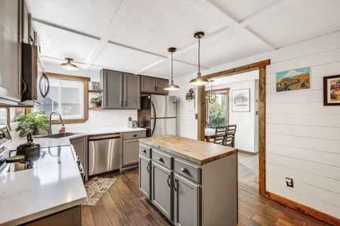 Tiny photo for 1125 NE McRae Court, Prineville, OR 97754 (MLS # 220211249)