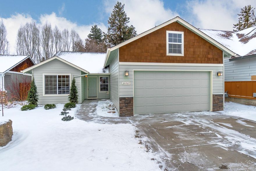 BEAUTIFUL HOME, well maintained, single level home located in the SE area with easy access to the Old Mill District. Great room floor plan with laminate flooring through out, vaulted ceilings, large master, gas fireplace in living, nice sized fenced back yard and air conditioning. This property is in exceptional condition. New interior and exterior paint with a new dishwasher and disposal installed last year. Walking distance to Silver Rail School and shopping. You will love this move in ready home.