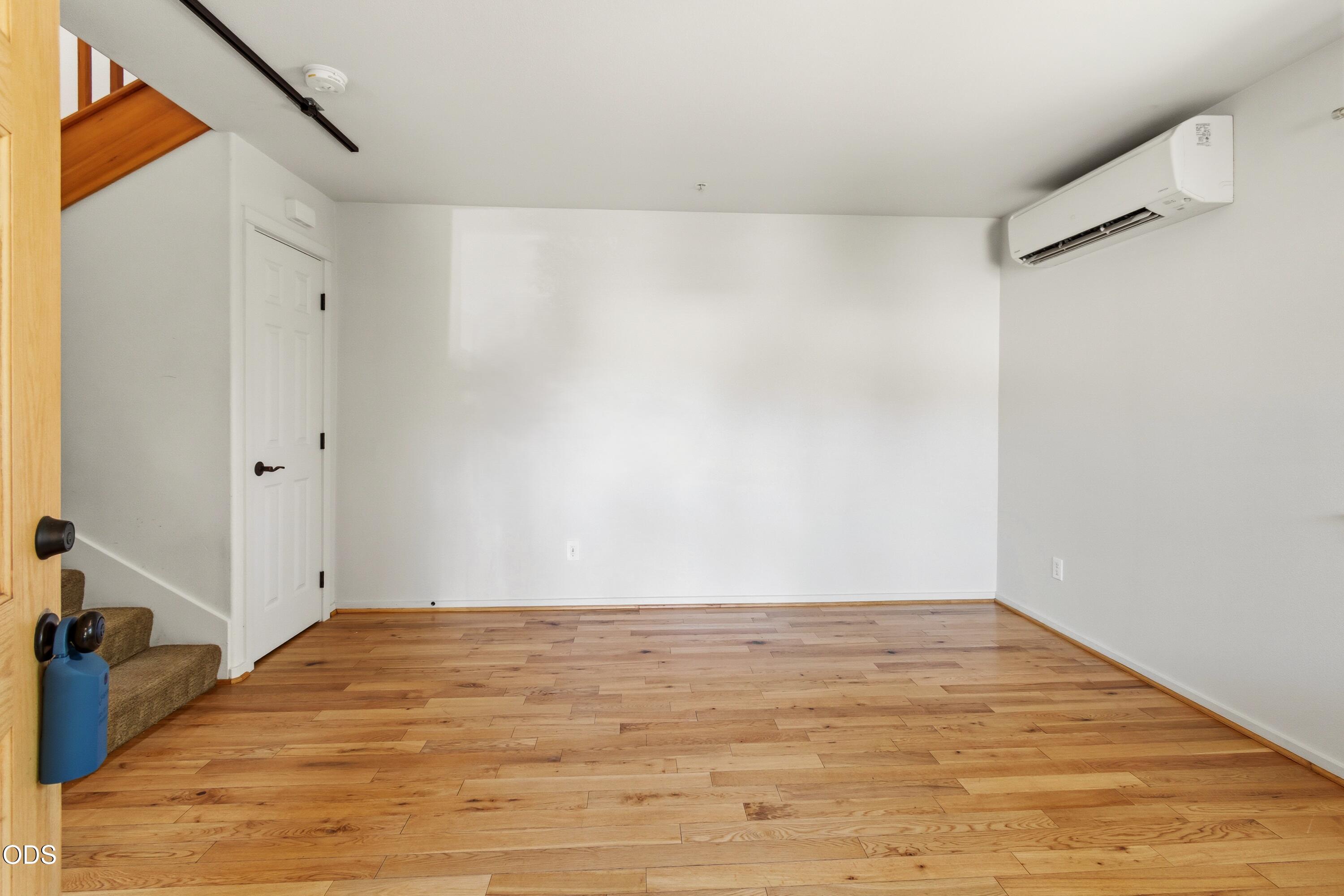 1929 NW Monterey Pines Drive UNIT 5