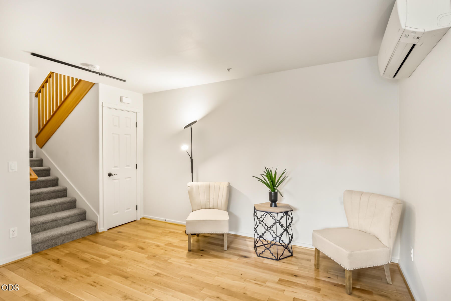 1929 NW Monterey Pines Drive UNIT 5