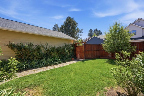 Tiny photo for 274 NW Outlook Vista Drive, Bend, OR 97703 (MLS # 220223663)