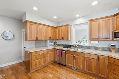 Tiny photo for 274 NW Outlook Vista Drive, Bend, OR 97703 (MLS # 220223663)