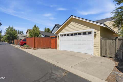 Tiny photo for 274 NW Outlook Vista Drive, Bend, OR 97703 (MLS # 220223663)