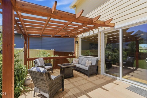 Tiny photo for 274 NW Outlook Vista Drive, Bend, OR 97703 (MLS # 220223663)