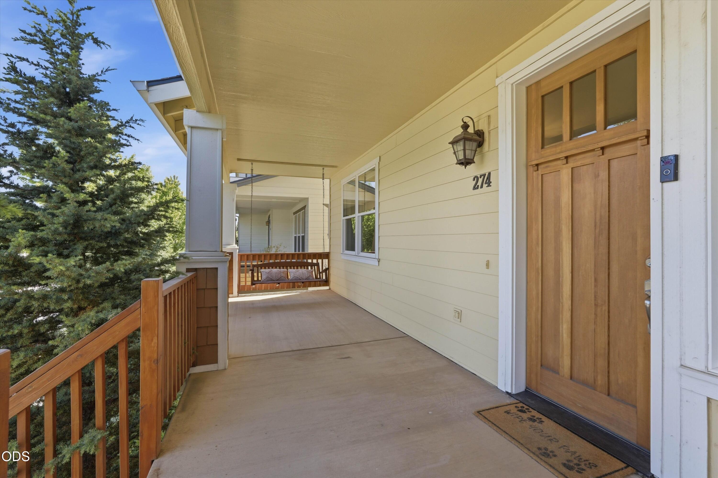 274 NW Outlook Vista Drive