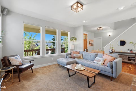 Tiny photo for 274 NW Outlook Vista Drive, Bend, OR 97703 (MLS # 220223663)