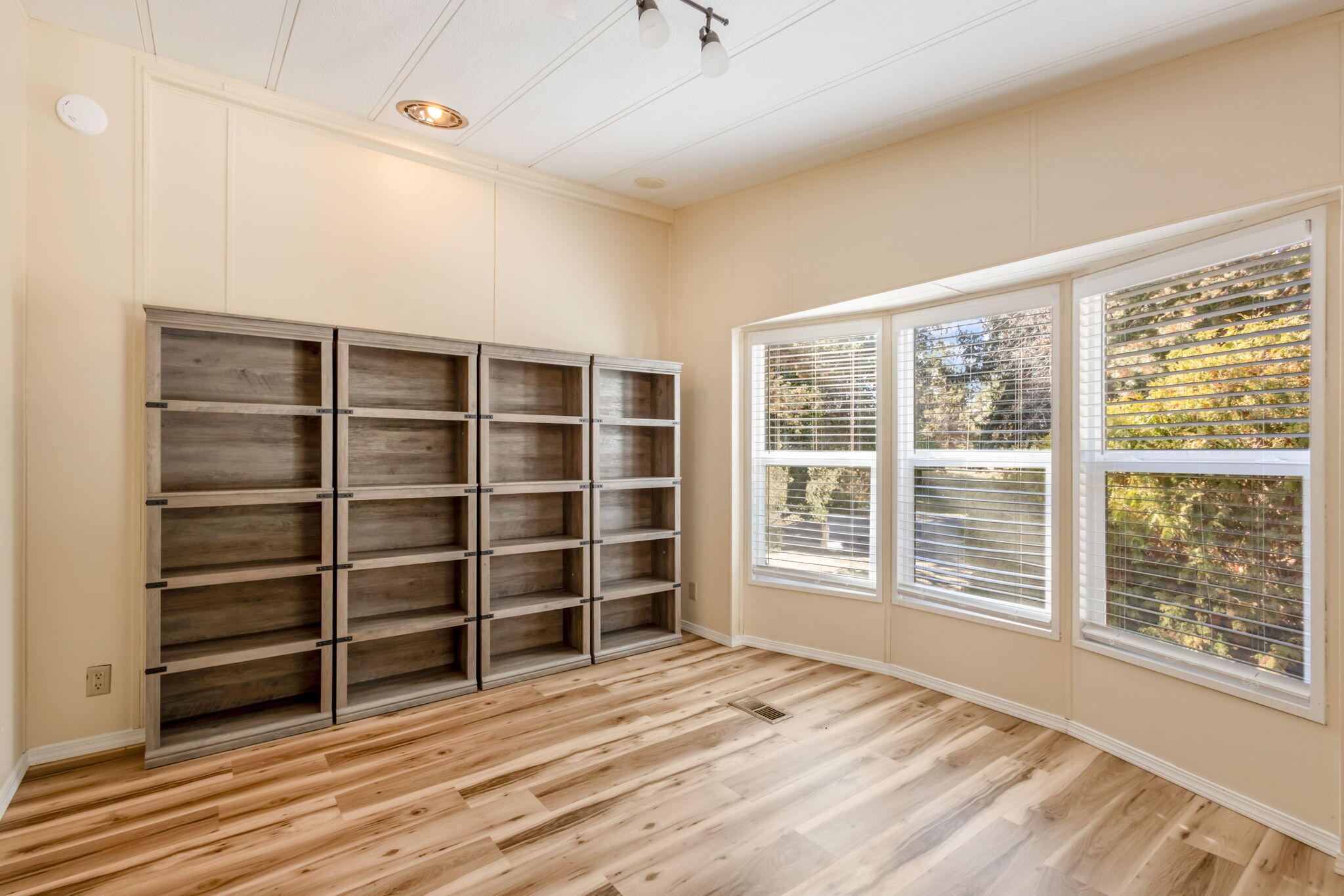 4 Seasons Mobile - Residential