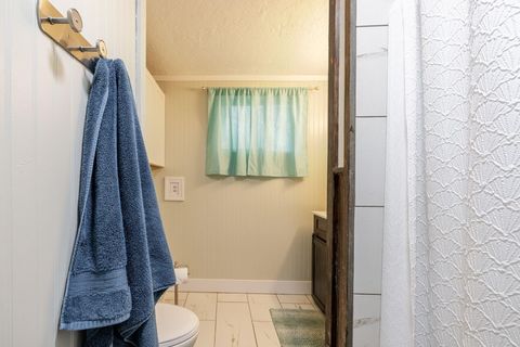 Tiny photo for 74 SE 11th Street, Madras, OR 97741 (MLS # 220220171)