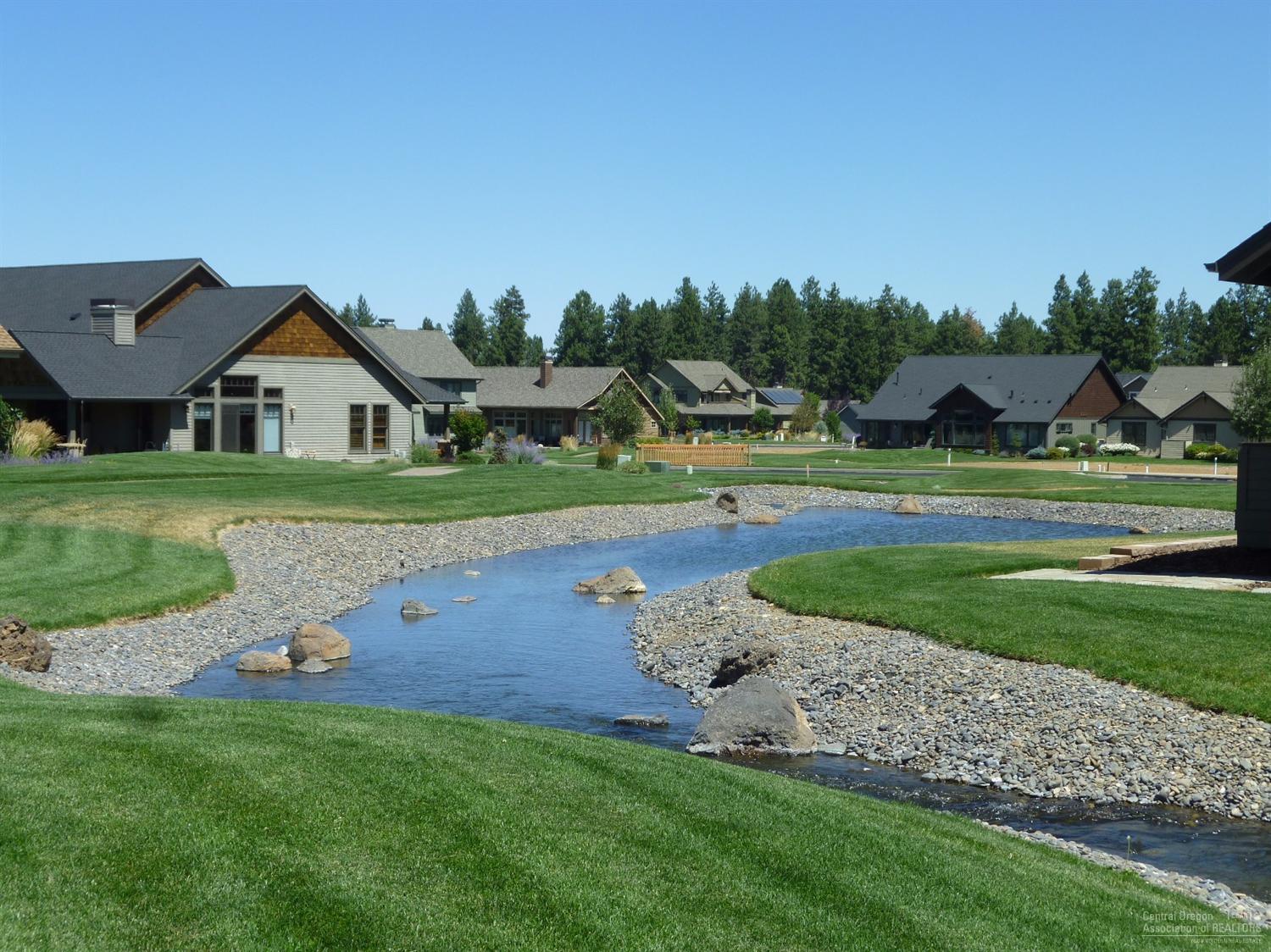 Pine Meadow Vill - Residential