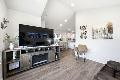 Tiny photo for 2518 NW Teak Avenue, Redmond, OR 97756 (MLS # 220219790)