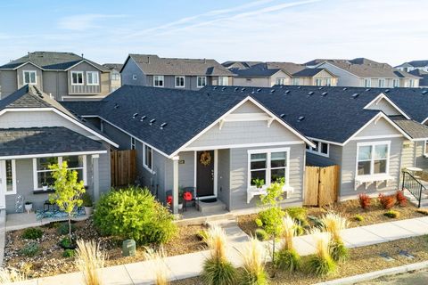 Tiny photo for 2518 NW Teak Avenue, Redmond, OR 97756 (MLS # 220219790)