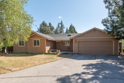 2241 NE Hyatt Court Bend OR 97701