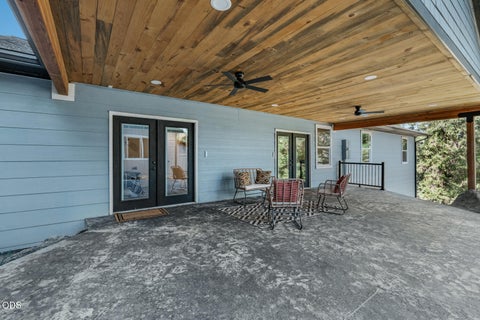 Tiny photo for 283 Upper Terrace Lane, Glide, OR 97443 (MLS # 220227096)