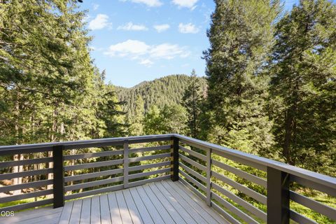 Tiny photo for 24041 Highway 140, Eagle Point, OR 97524 (MLS # 220223317)