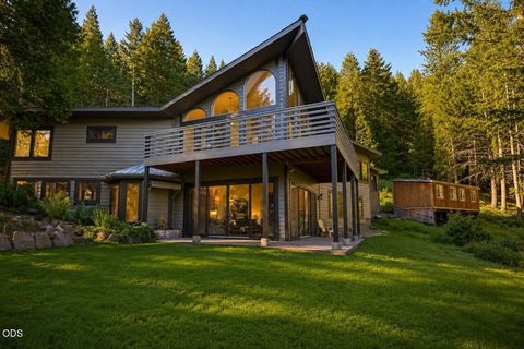 Tiny photo for 24041 Highway 140, Eagle Point, OR 97524 (MLS # 220223317)
