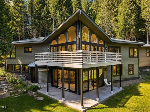Photo of 24041 Highway 140, Eagle Point, OR 97524 (MLS # 220223317)