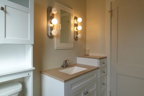 Tiny photo for 116 NE Evelyn Avenue, Grants Pass, OR 97526 (MLS # 220216974)