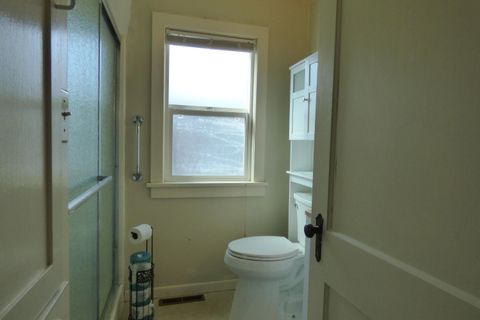 Tiny photo for 116 NE Evelyn Avenue, Grants Pass, OR 97526 (MLS # 220216974)