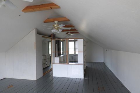 Tiny photo for 116 NE Evelyn Avenue, Grants Pass, OR 97526 (MLS # 220216974)