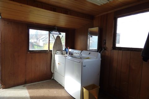 Tiny photo for 116 NE Evelyn Avenue, Grants Pass, OR 97526 (MLS # 220216974)