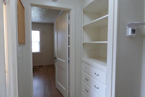 Tiny photo for 116 NE Evelyn Avenue, Grants Pass, OR 97526 (MLS # 220216974)