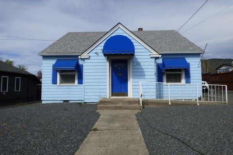 Tiny photo for 116 NE Evelyn Avenue, Grants Pass, OR 97526 (MLS # 220216974)