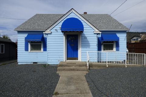 Photo of 116 NE Evelyn Avenue, Grants Pass, OR 97526 (MLS # 220216974)