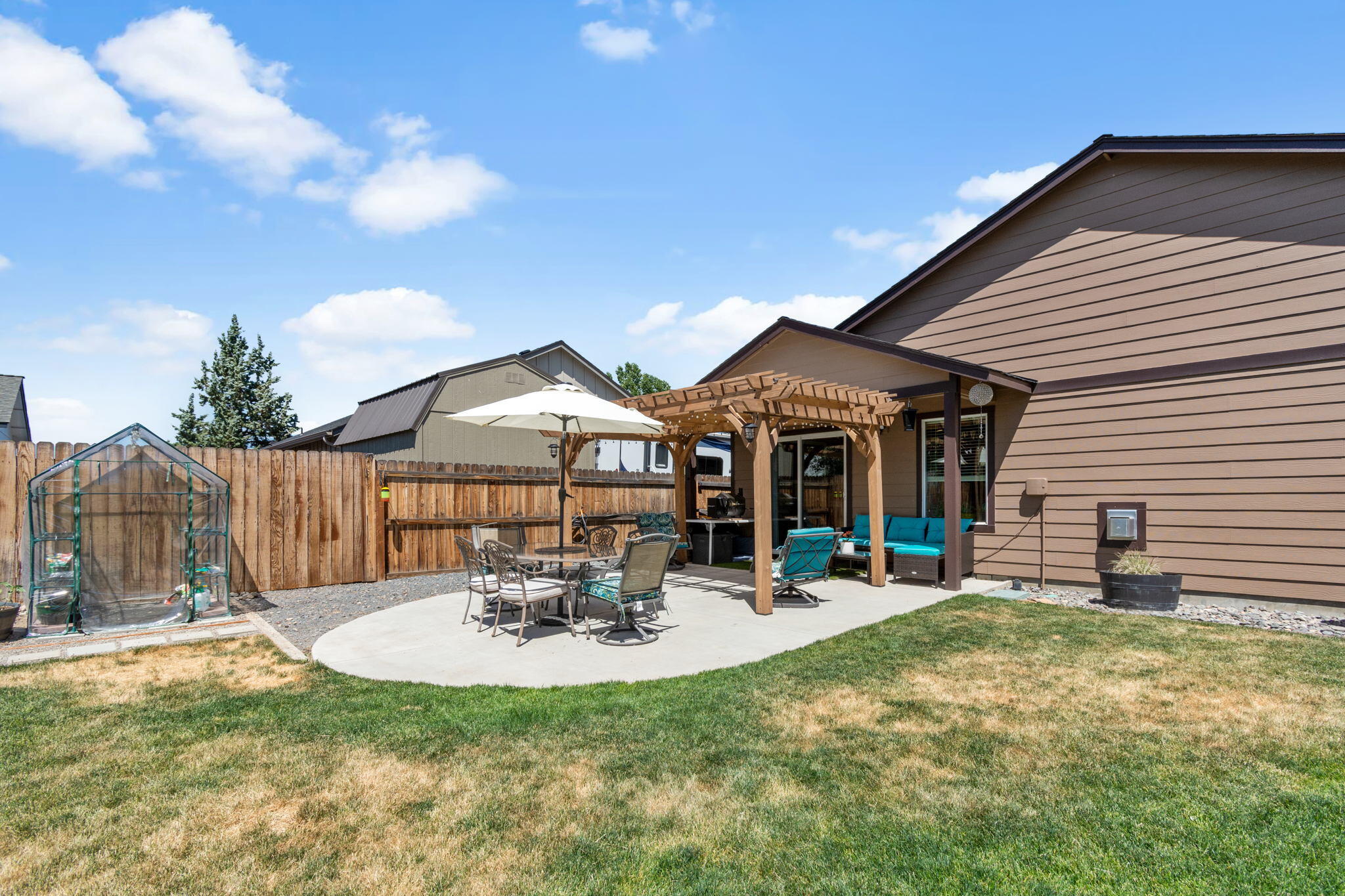 Six Peaks - Residential