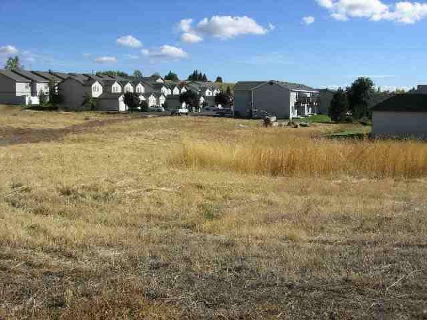 Hard To Find, Almost An Acre. Zoned For Multi-family Units. Anything Larger Then A Duplex Requires A C.U.P.