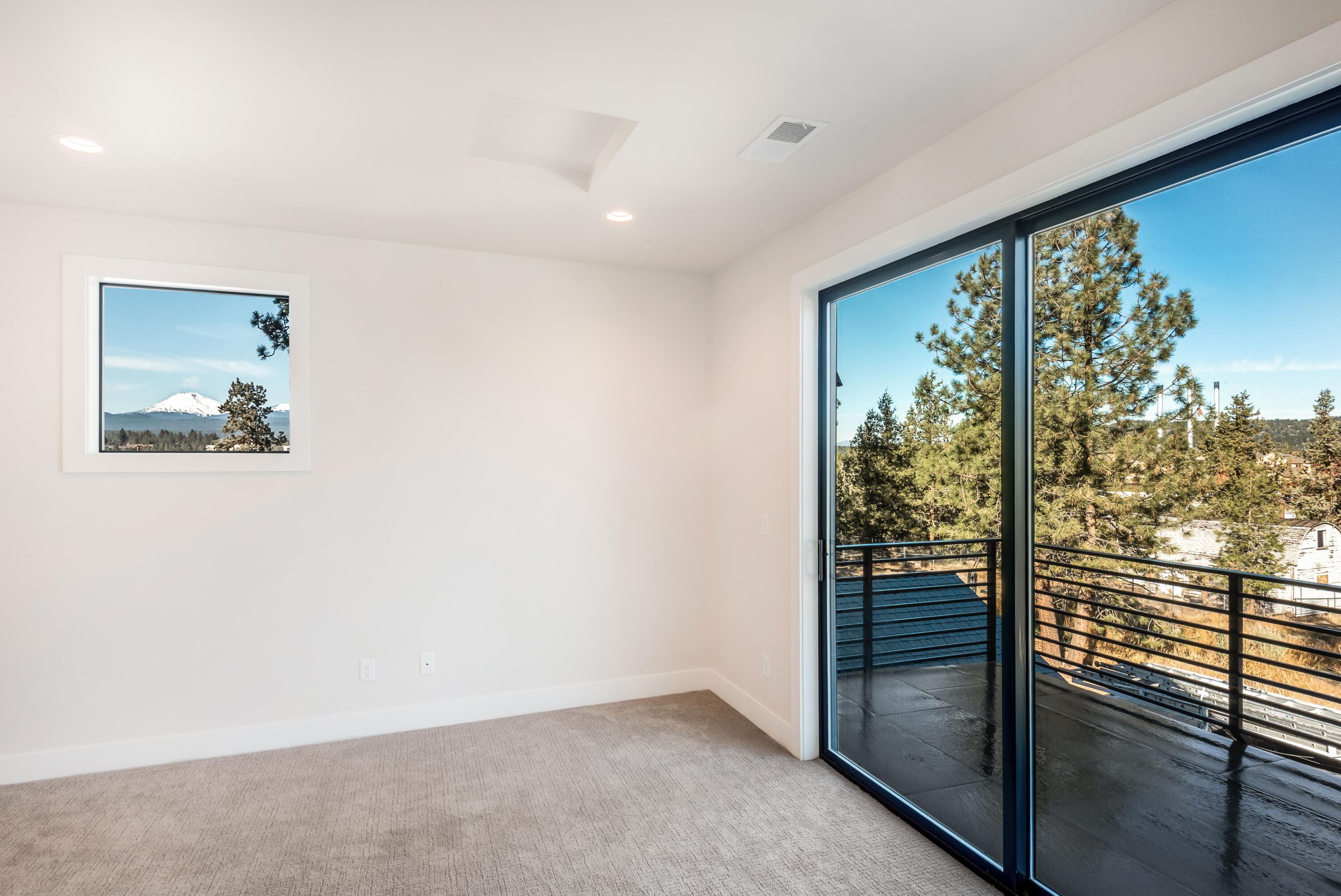 334 SW Roosevelt Avenue Unit 2