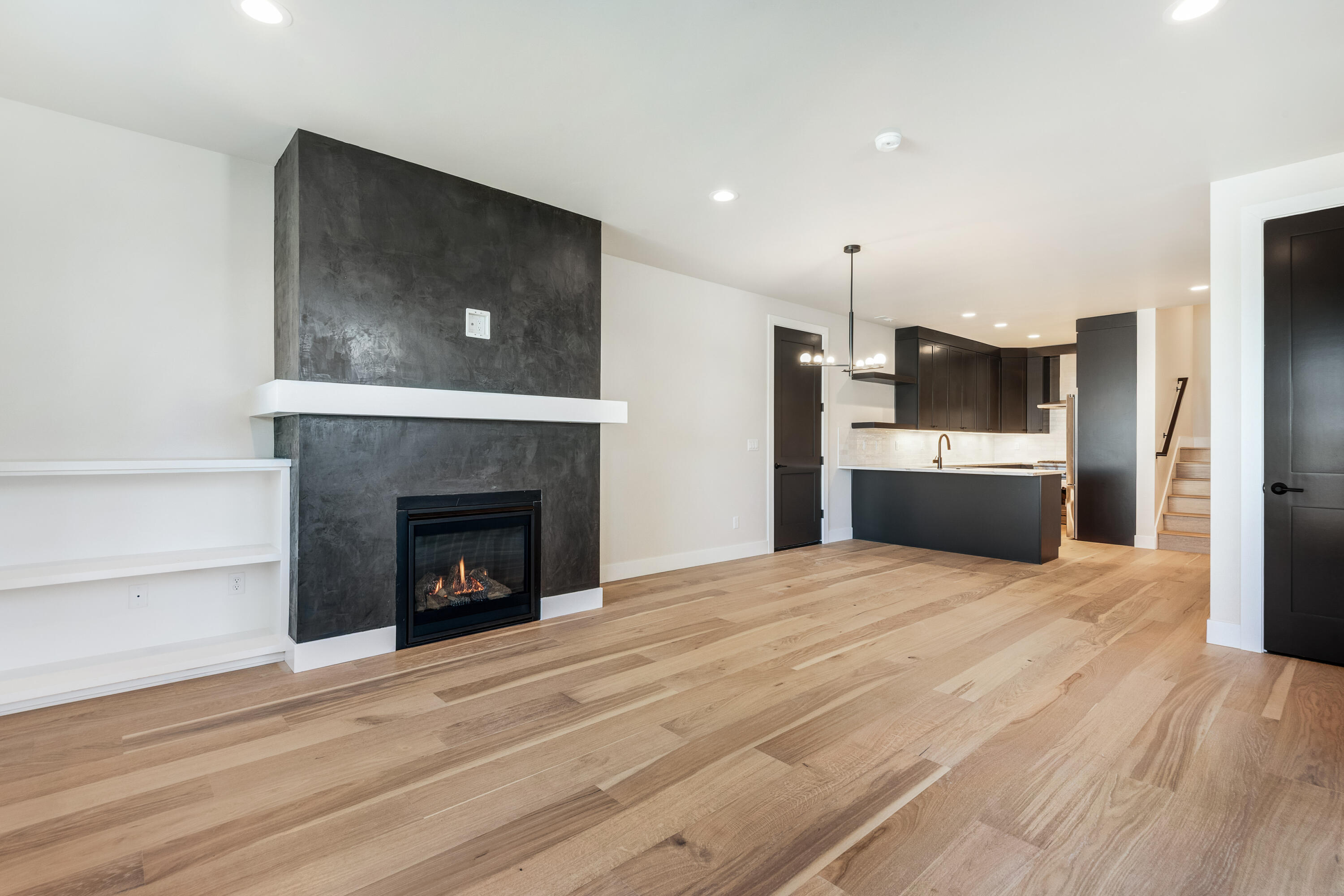 334 SW Roosevelt Avenue Unit 2