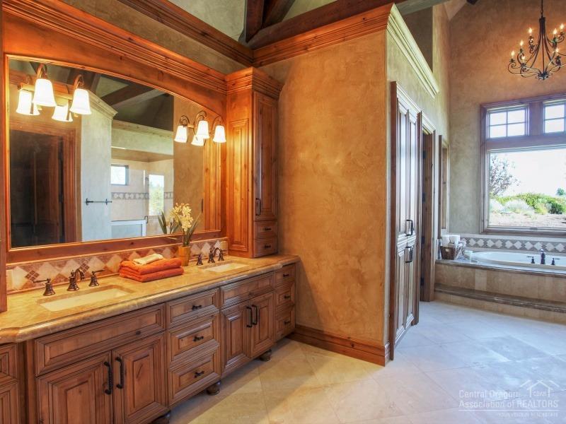 The Highlands at Broken Top - Residential