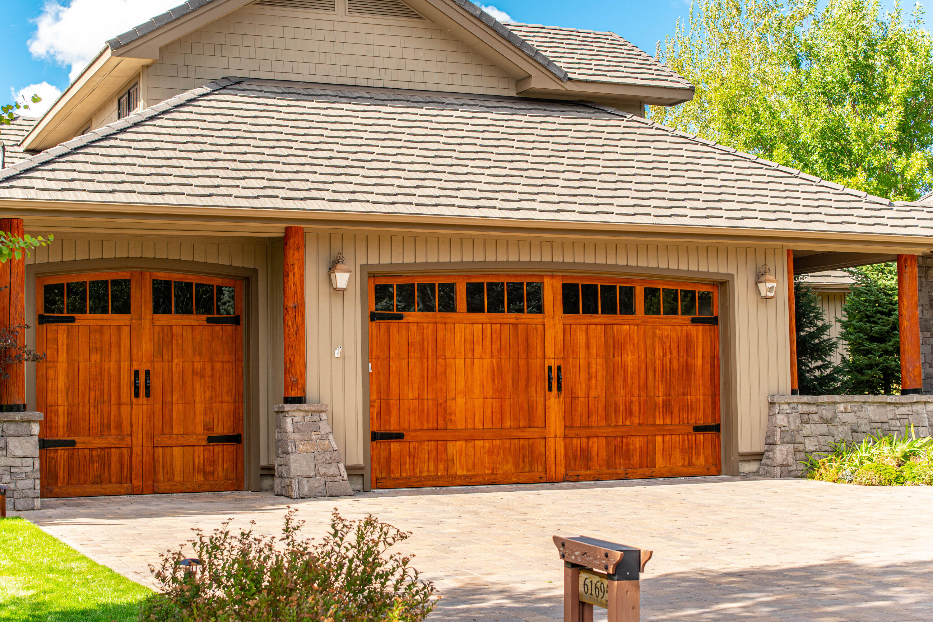 Broken Top - Residential