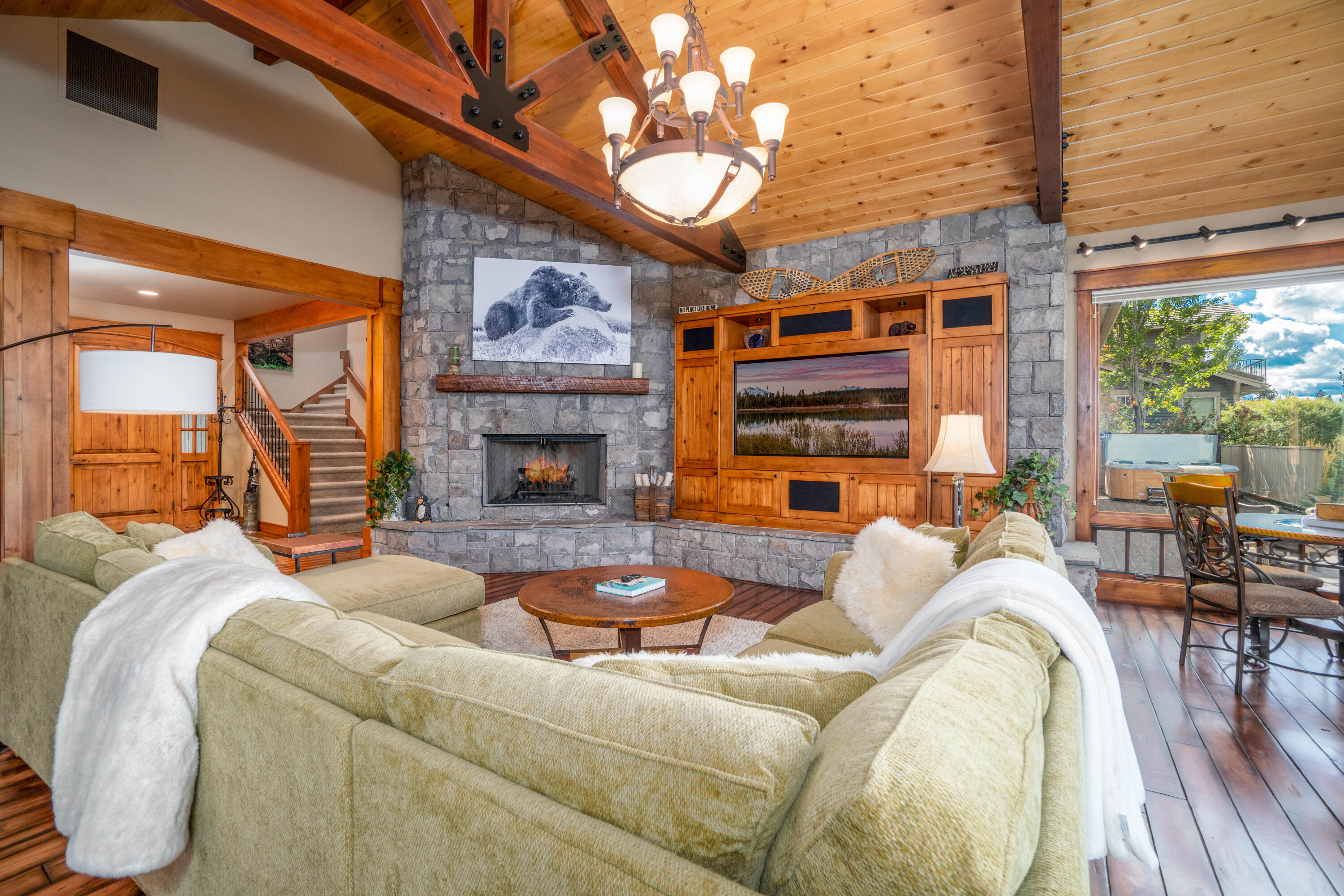 Broken Top - Residential