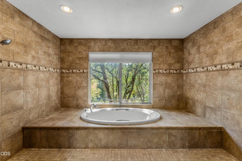 Tiny photo for 12330 E Evans Creek Road, Rogue River, OR 97537 (MLS # 220227462)