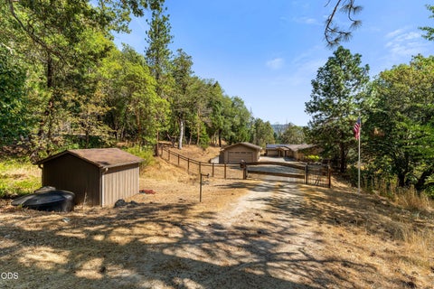 Tiny photo for 12330 E Evans Creek Road, Rogue River, OR 97537 (MLS # 220227462)