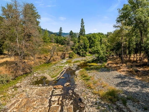 Tiny photo for 12330 E Evans Creek Road, Rogue River, OR 97537 (MLS # 220227462)